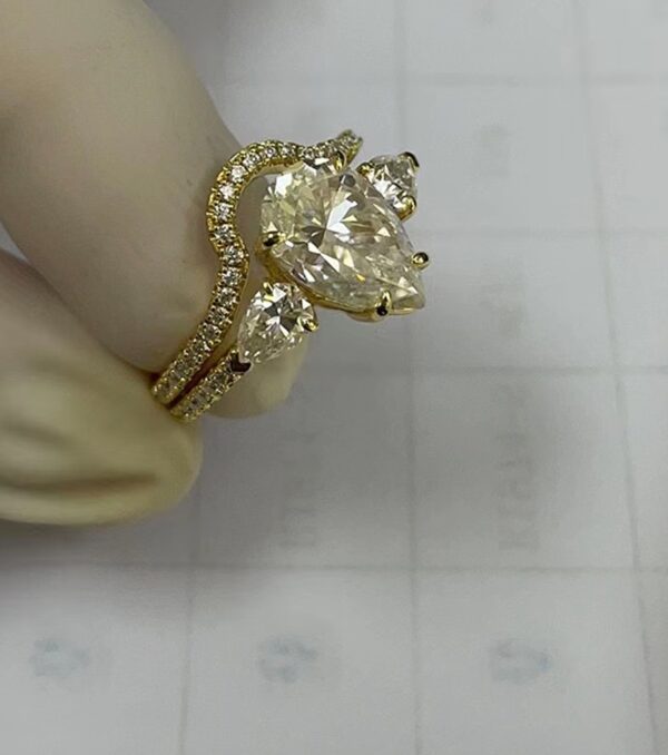 Esmerelda Pure Gold Pear Cut Trilogy Bridal Set - Image 3